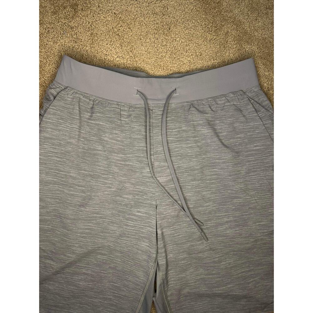 Lululemon T.H.E. Linerless Short 9" Heather Allover Sea Salt Light Cast Men's M - Picture 7 of 8